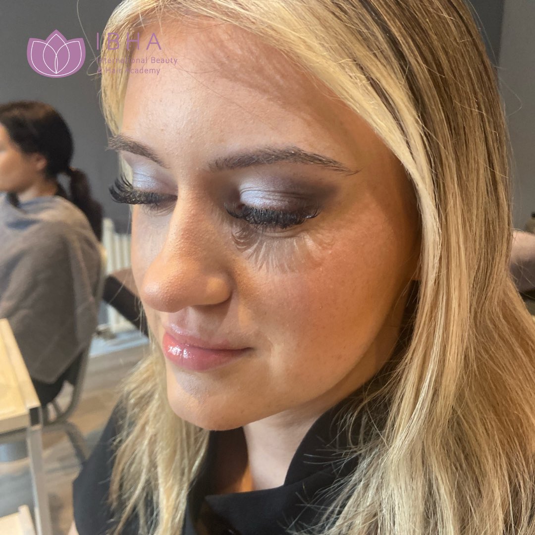 Some brilliant work by one of our very talented apprentices 💙👏🏻

#apprentice #apprenticeship #nationalapprenticeshipweek #ibhatraining #hairandbeautytraining #ibhagloucester #earnwhileyoulearn #getingofar #careers