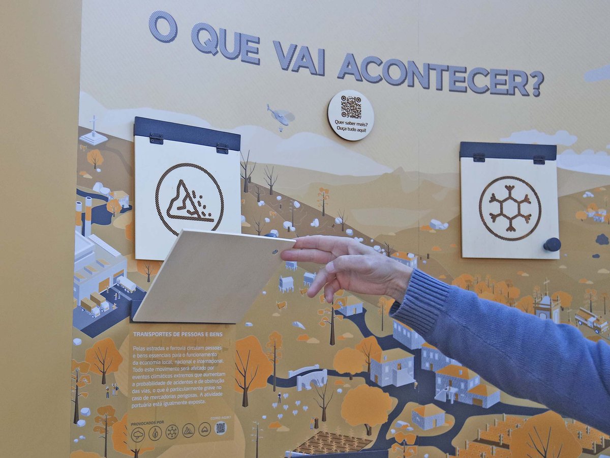 mun_melgaco's tweet photo. A Casa da Cultura tem patente a exposição interativa INFORISK 😊

Pode visitar até dia 14 de fevereiro [de segunda a sexta-feira: 09h00-13h00 _ 14h00-18h00; Sábado: 09h30-12h30 _ 14h00-18h00].

#Inforisk
#AlteraçõesClimáticas
#AltoMinho https://t.co/kqd3y5R86e