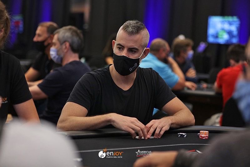 EnjoyPuntaPoker's tweet photo. Ayer dimos comienzo al Main Event donde grandes jugadores se presentaron para clasificar y competir por el premio final ⚡️
📸: @CodigoPoker
#EnjoyPoker #EnjoyClub @americascardroom_latam @ACR_POKER https://t.co/38k9UuRB3U
