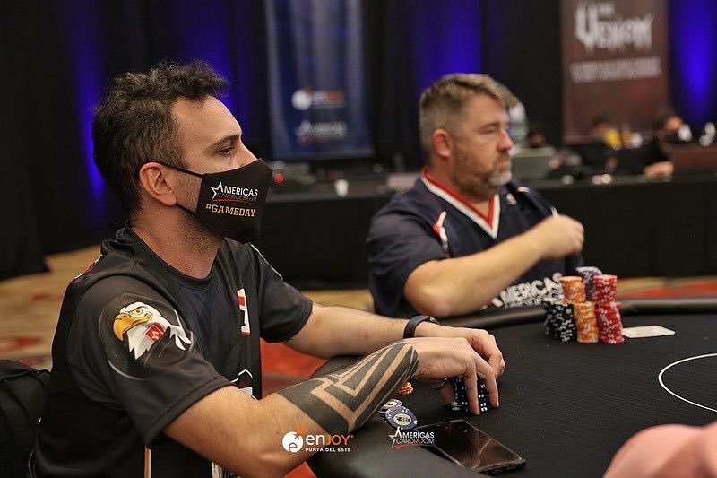 EnjoyPuntaPoker's tweet photo. Ayer dimos comienzo al Main Event donde grandes jugadores se presentaron para clasificar y competir por el premio final ⚡️
📸: @CodigoPoker
#EnjoyPoker #EnjoyClub @americascardroom_latam @ACR_POKER https://t.co/38k9UuRB3U