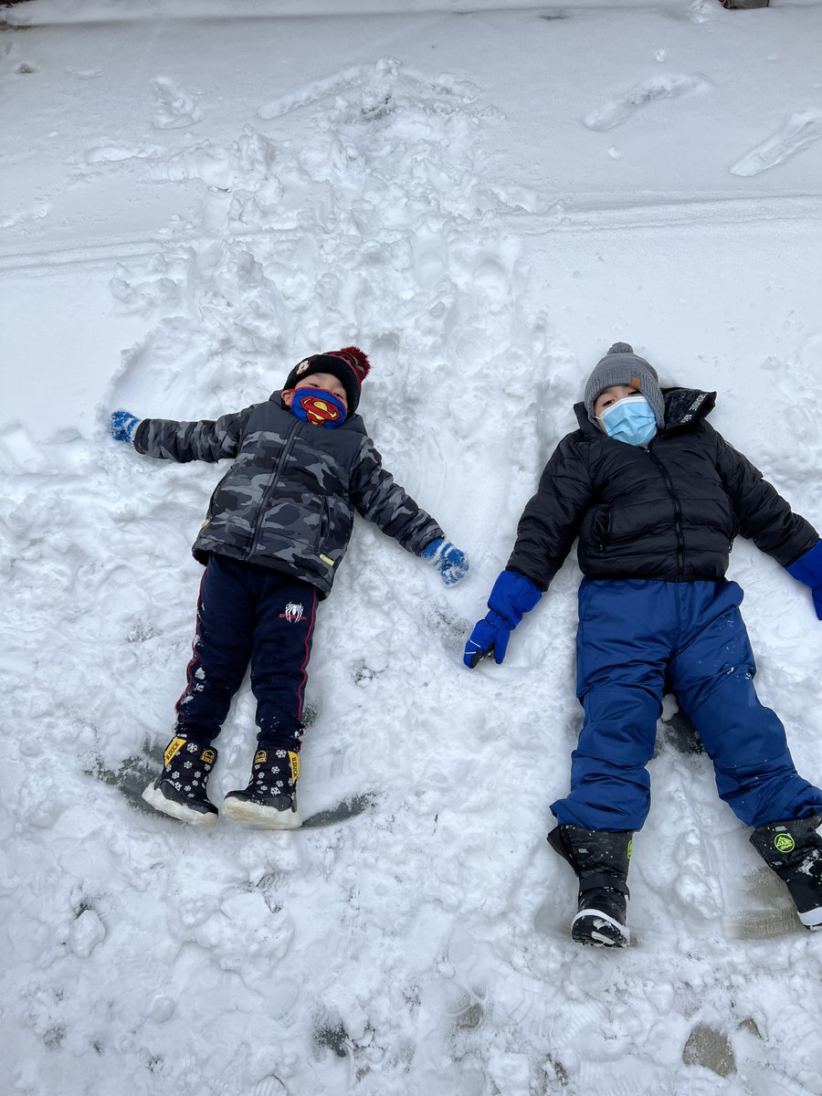 D59ELC's tweet photo. The weather is great for enjoying some snowy fun at the ELC!   #D59Learns #TogetherWeCan #winterheatwave #getoutsideandplay https://t.co/HaM5yWgNzj