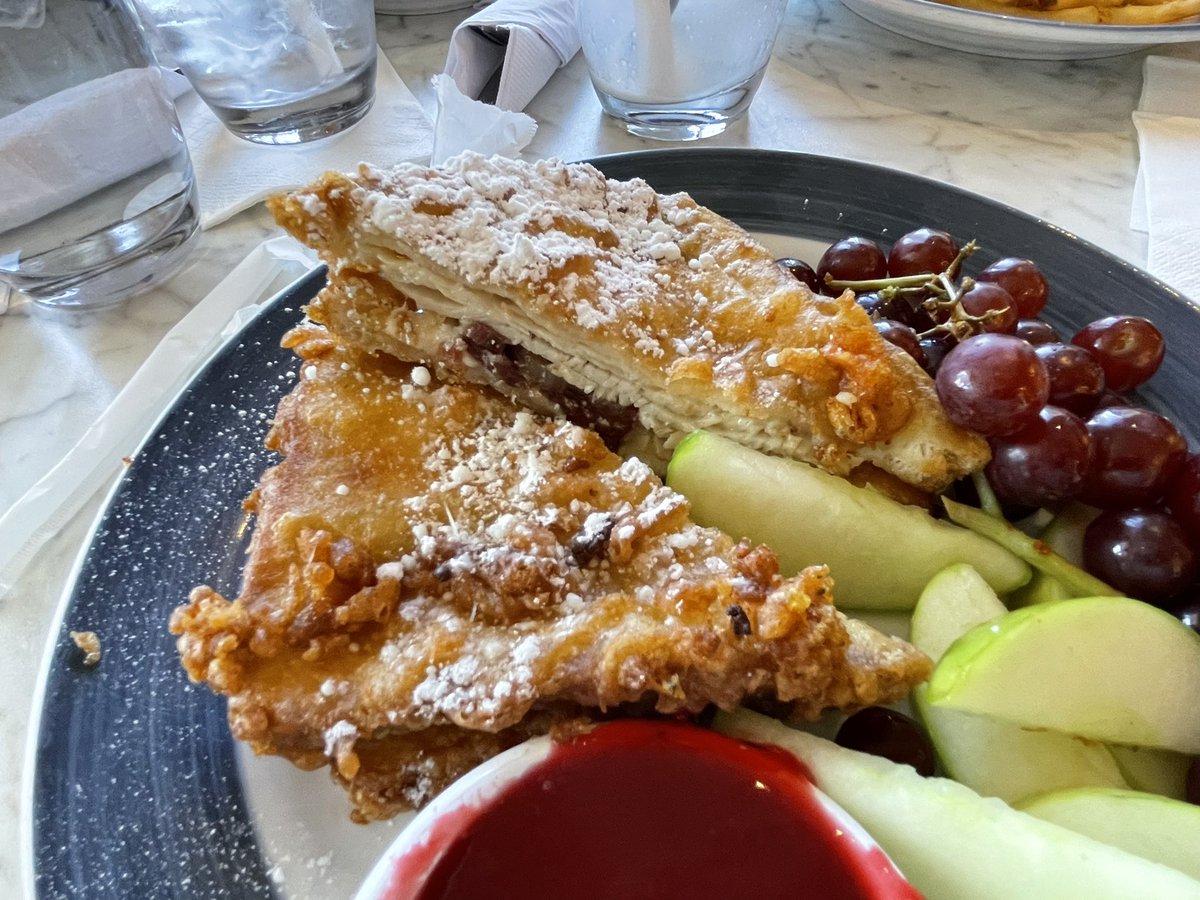 GrandCConcourse's tweet photo. Monte Cristo is amazing #WDW #PlazaRestaurant #MagicKingdom https://t.co/w8RDFhGApD