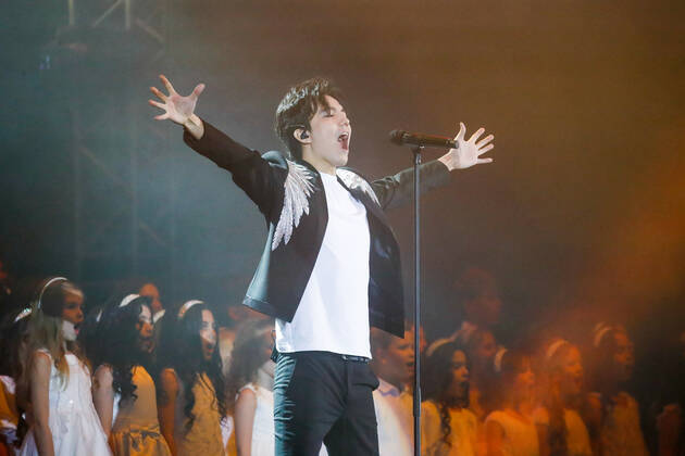 Dimaterry1's tweet photo. @Carmen43533815 @PortalNURKZ @dimash_official The first time I saw Dimash I was struck by his surprising stage presence, emotional and sensitivity, which despite the superb technique, makes his performances so seductive and exciting. ♥️
@dimash_official 
#FlyAway 
#Ikanaide 

Listen on Spotify
https://t.co/U87jGAqUe9 https://t.co/gZ7ylCBxJb