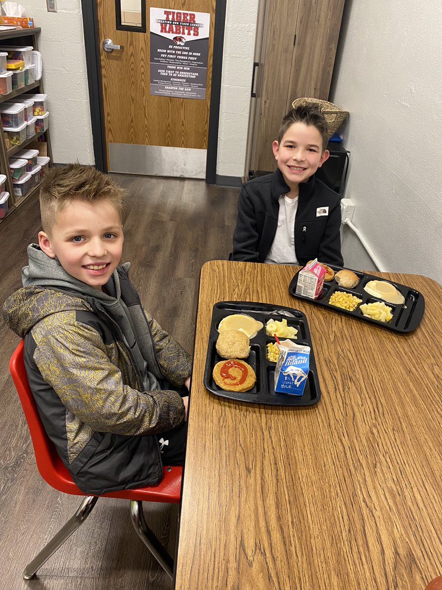 mrsboswell706's tweet photo. I got to eat lunch with some pretty awesome 3rd graders today! They turned in Dojo points to eat with me ❤️! https://t.co/zK04EPdMBr