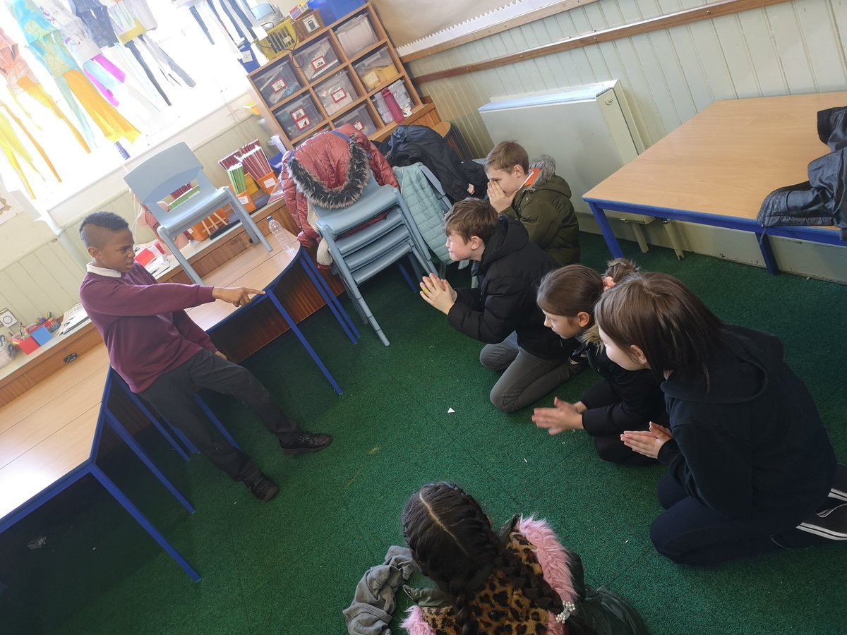 cumming_miss's tweet photo. ⚔️🏴󠁧󠁢󠁳󠁣󠁴󠁿 Today, for our topic task we created freeze frames to act out and retell the important events leading up to and during the massacre of Glencoe! Firstly, King William forgave the clans. .. 🏴󠁧󠁢󠁳󠁣󠁴󠁿⚔️

@Kirkcaldywestps https://t.co/QfudNHtwRq
