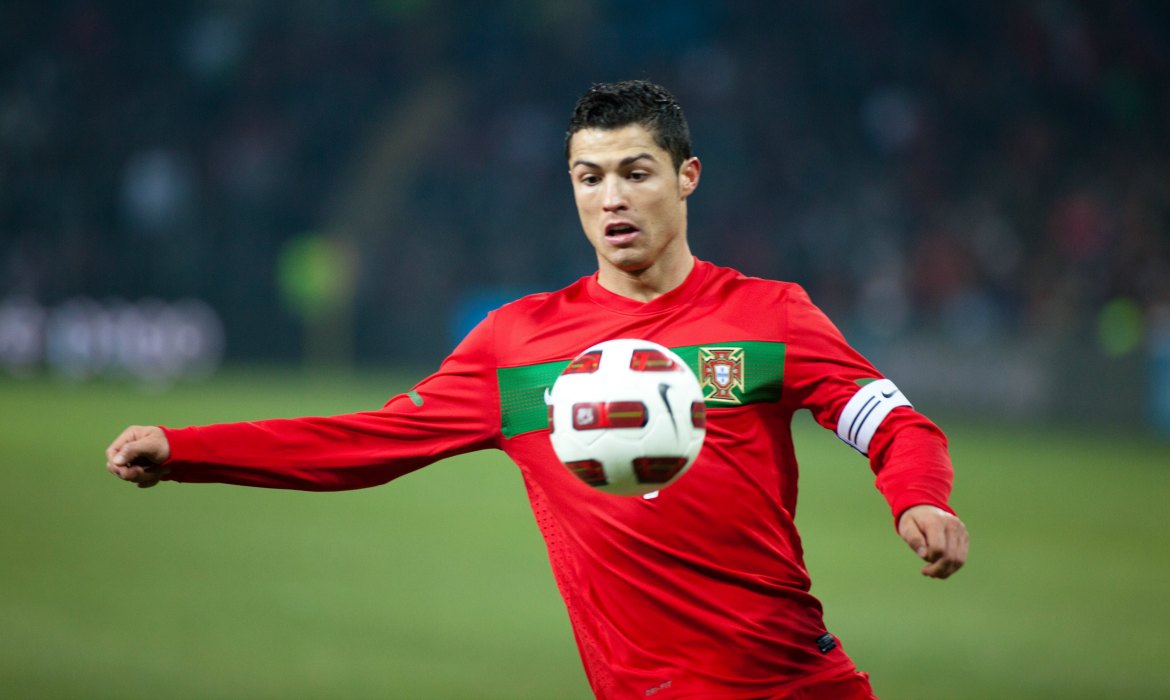Au_Stade's tweet photo. 🚨 Ballon d’Or: quel joueur en détient le plus ? https://t.co/BJef6Ky9LG https://t.co/4kbsKa3M13