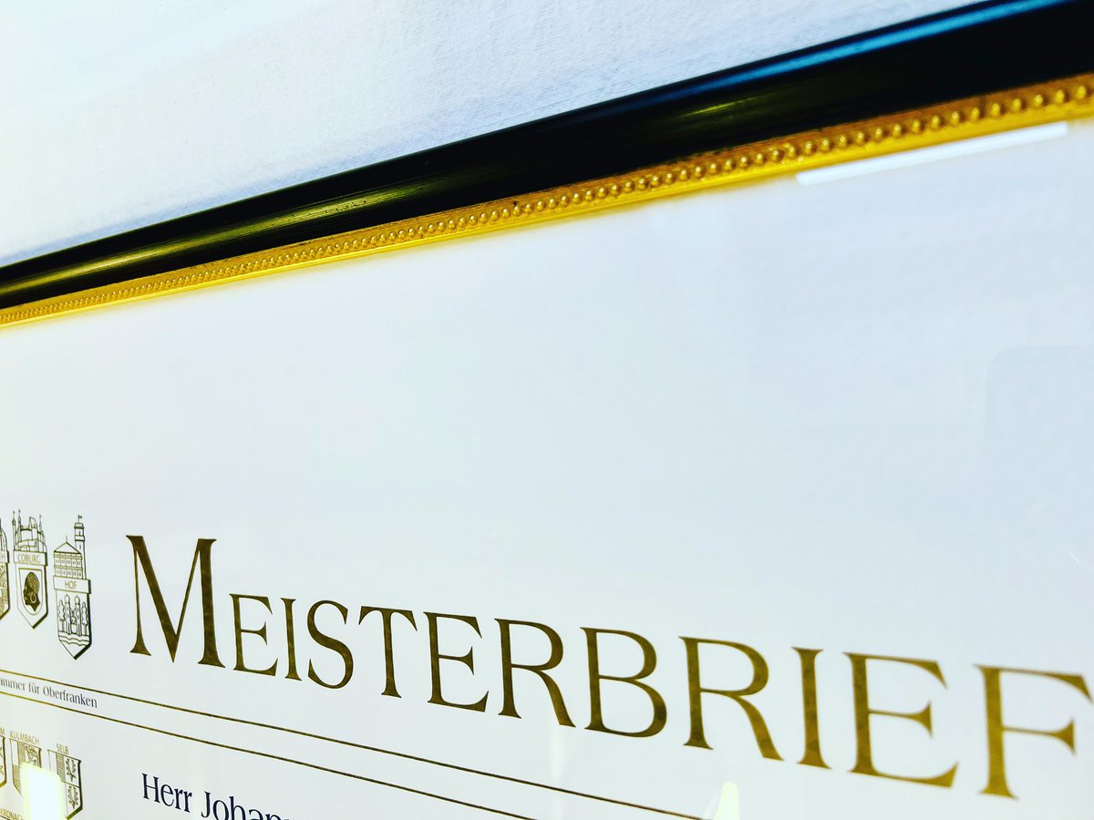Und wieder ein frisch eingerahmter MEISTERBRIEF eines Kunden 👍🏻🖼
.
#handwerk #meister #meisterbrief #einrahmung #handwerkskunst #handwerksstolz #handwerksmeister #handwerkerausleidenschaft #ausbildung #fortbildung #auszeichnung #weiterbildung #bilderrahmen #wirsinddashandwerk