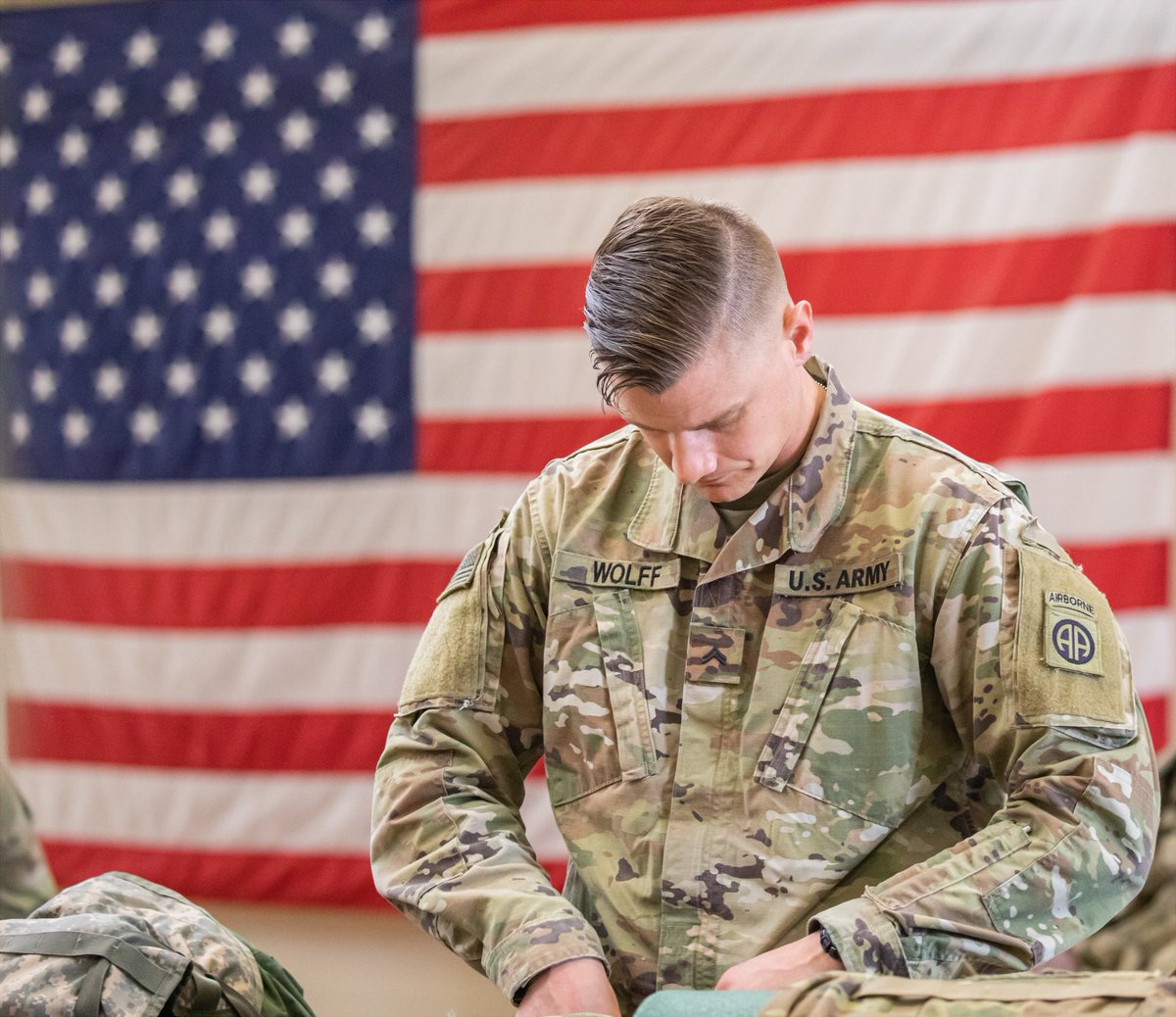 18airbornecorps's tweet photo. STRONGER TOGETHER
Our @82ndABNDiv Paratroopers continue to deploy to Poland 🇵🇱 where they stand in solidarity with our Polish Allies during this period of uncertainty.
#StrongerTogether #SupportToAllies https://t.co/QmIUFgMa8D