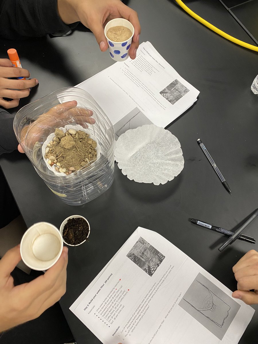 LindleyScience's tweet photo. Design a water filter day 1. Groups were given $7 to buy supplies for their filters. #teampaetow #kisdscience #nofilter #diyfilter https://t.co/xEYDKmybmR