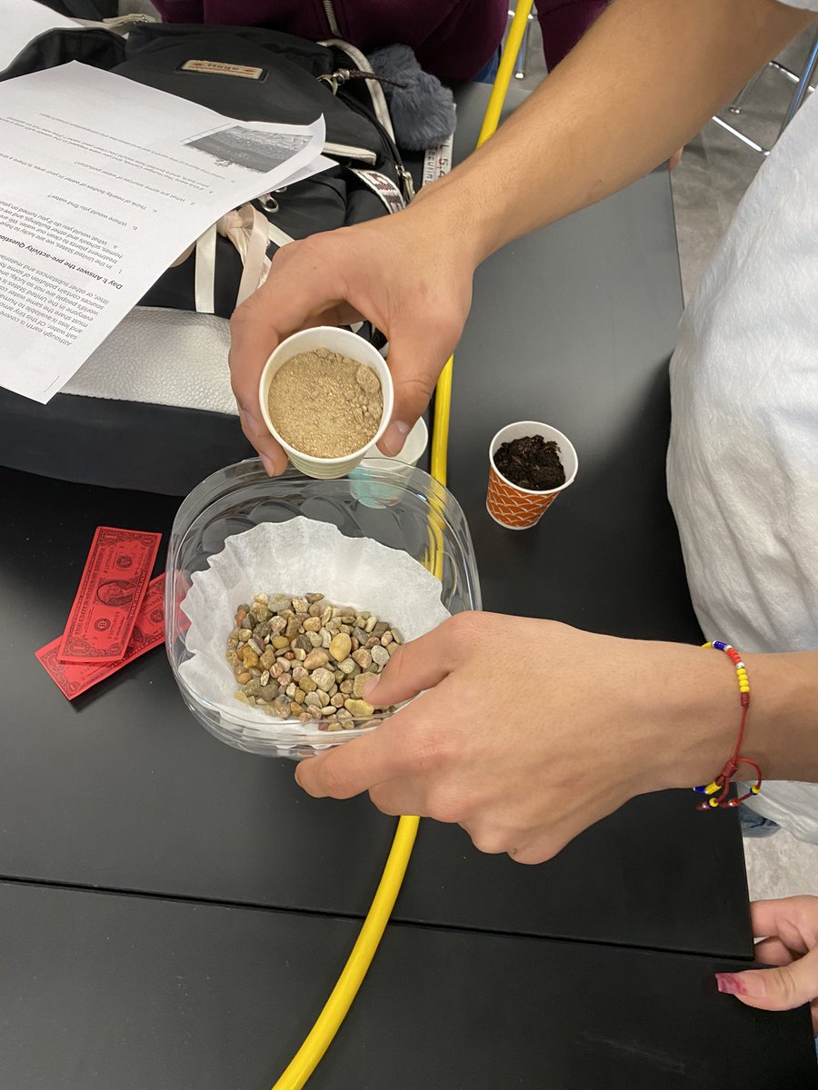 LindleyScience's tweet photo. Design a water filter day 1. Groups were given $7 to buy supplies for their filters. #teampaetow #kisdscience #nofilter #diyfilter https://t.co/xEYDKmybmR