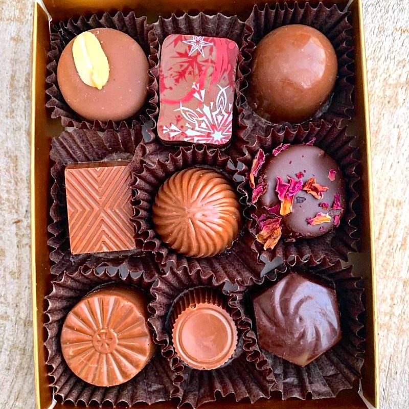 CTvisit's tweet photo. Nothing’s sweeter than Connecticut's Chocolate Trail. Try handmade truffles, caramels, peanut butter cups, and more! #StateImInCT #CTvisit📍: Thorncrest Farm & Milk House Chocolates, Goshen 📸: ctattractions (IG) #VisitWesternCT