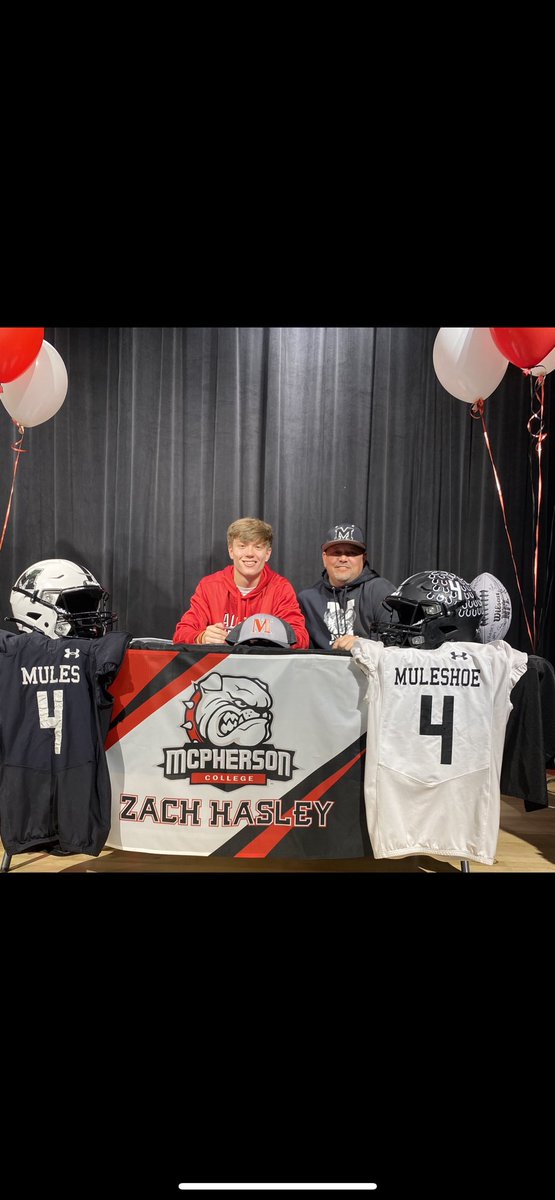 MikeHasley1010's tweet photo. @zach_hasley4 signing day!! Taking the show on the road!! @MACBulldogsFB @CoachJFisc https://t.co/SazewXGMTr