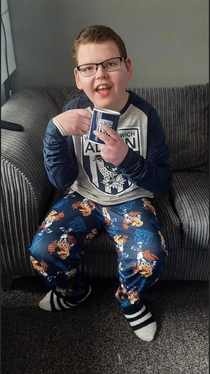 ALBIONFANTV's tweet image. 7th feb Regan passed away just over a week after his 13th birthday he suffered with a rare condition called Mitochondrial disease and fought bravely, could you help get fans to clap on 13th min of Rovers game Monday 14th? 

@WBA 

PLEASE RT TO MAKE FANS AWARE!

#WBAFC