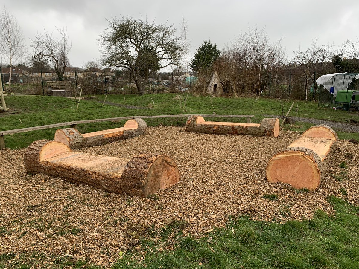 OPJS_Bath's tweet photo. Great to see Ben’s Burrow @thomassaunders3 and Jamie’s Jungle completed along with our new fire pit  area and chicken cuddle chairs! Top work from the guys at @SignetSignsLtd 👍👊💪 https://t.co/oG4WilOYYf