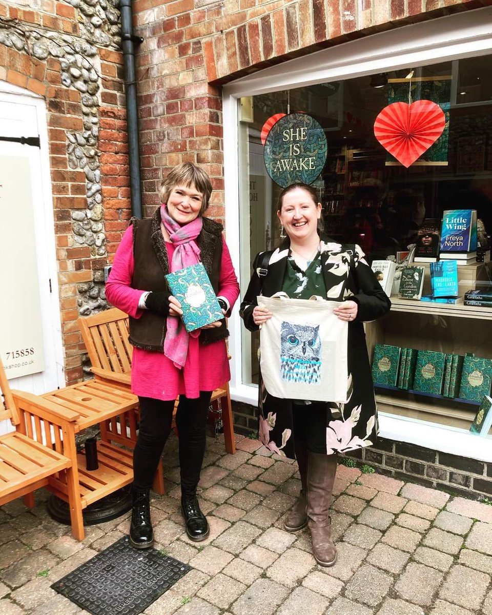 Great to meet  author @rosieandrews22 Rosie Andrews who came to the shop to sign copies of her fantastic debut novel The Leviathan. Copies available now! Thank you @bloomsburypublishing for my personalised copy. Can highly recommend this wonderful, atmospheric historical novel.