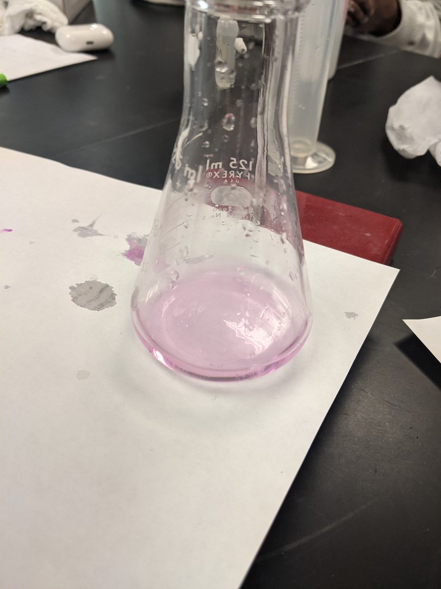 mrs_mc_science's tweet photo. Only my chemist friends will understand my heart swelling with pride as they got the perfect titration, then the sadness that followed when I realized they didn't get any pH readings #phmeterinthebox #nooooo #labfail #apchem @WFHS_HS https://t.co/qw0PlOm7oO