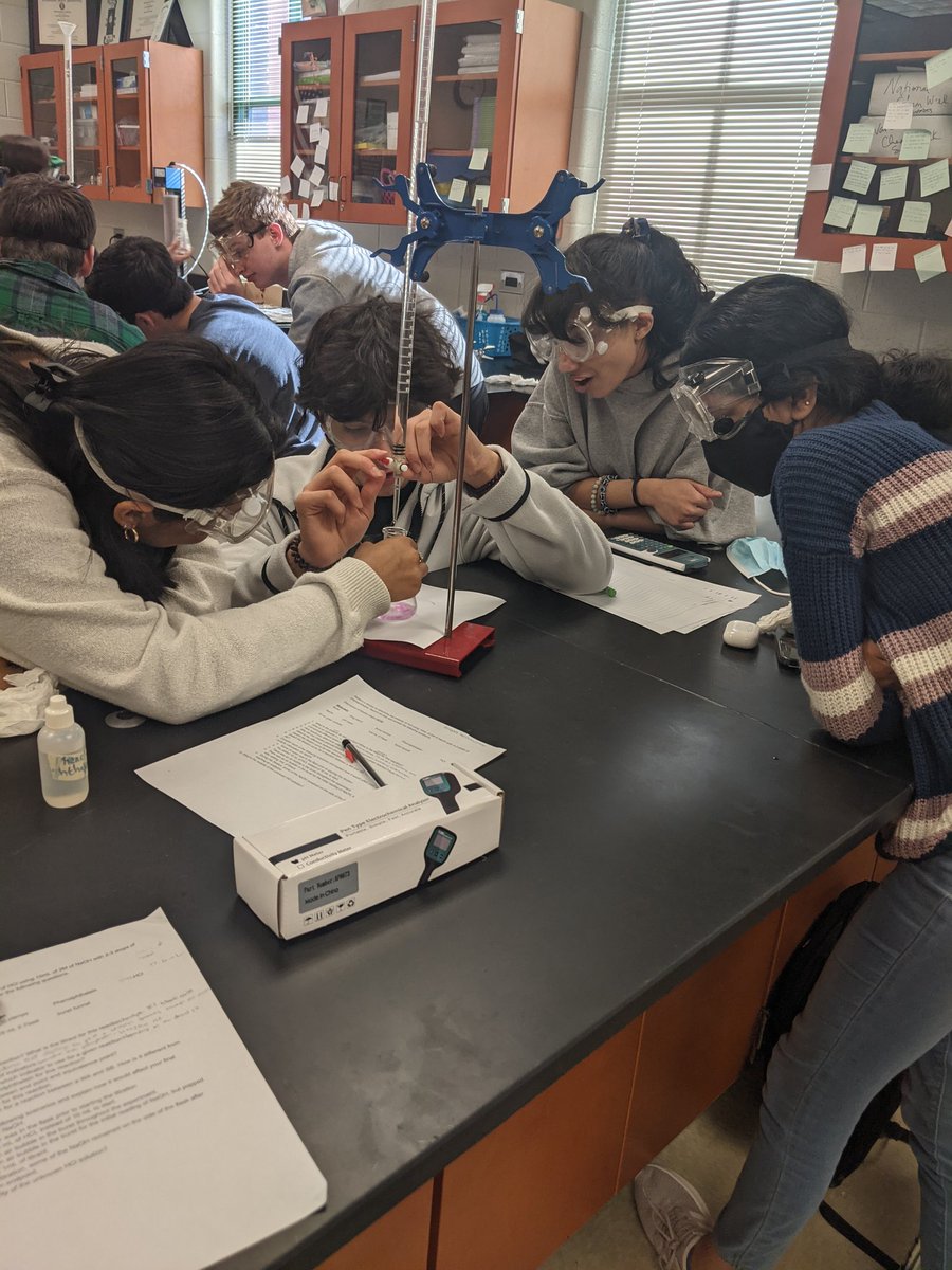 mrs_mc_science's tweet photo. Only my chemist friends will understand my heart swelling with pride as they got the perfect titration, then the sadness that followed when I realized they didn't get any pH readings #phmeterinthebox #nooooo #labfail #apchem @WFHS_HS https://t.co/qw0PlOm7oO