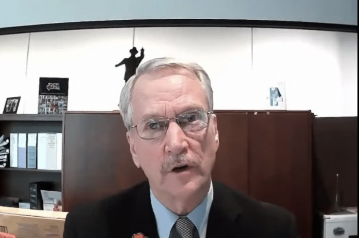 jacobinfante24's tweet photo. George McCaskey told me personally that the #Bears have interest in Patrick Mahomes.

They would like to have Mahomes on their team if the Chiefs ever want to trade him, George explained while we were in line at Panda Express. Could be something to watch. https://t.co/pQnL3y8WSh
