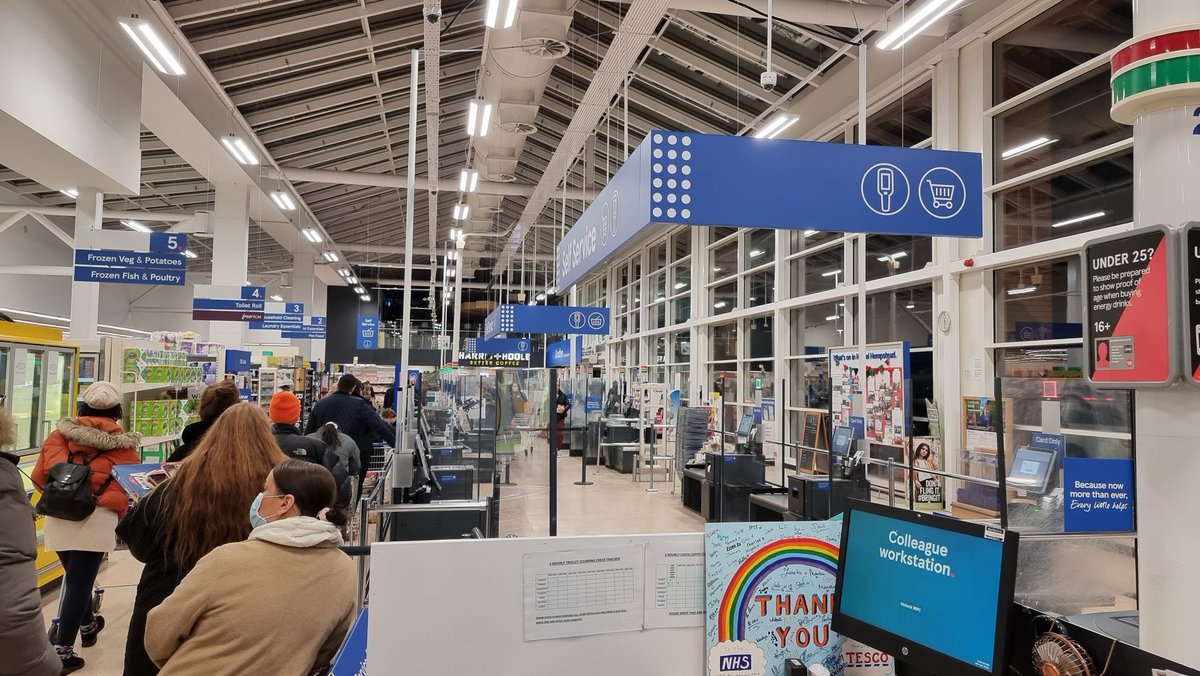 MrYPatel's tweet photo. @Tesco @tesconews just accepting cash only no #clubcard, #scanasyoushop or #cardpayments.. 

Let's take out manual #receipts out... @TheGazette_news #hemelhempstead https://t.co/WCHpWXeeHQ
