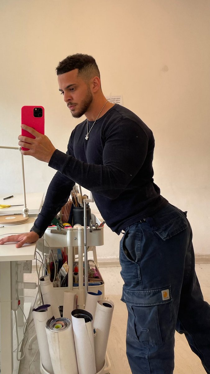 lieliel's tweet image. Alone at the studio… 🙈🙊🙉