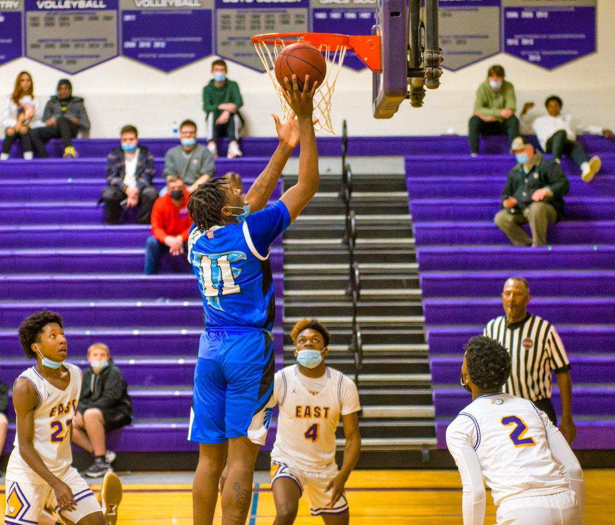 centercourt42's tweet photo. Health Sciences Falcons 

#CentercourtClassic https://t.co/ZKedNijbat