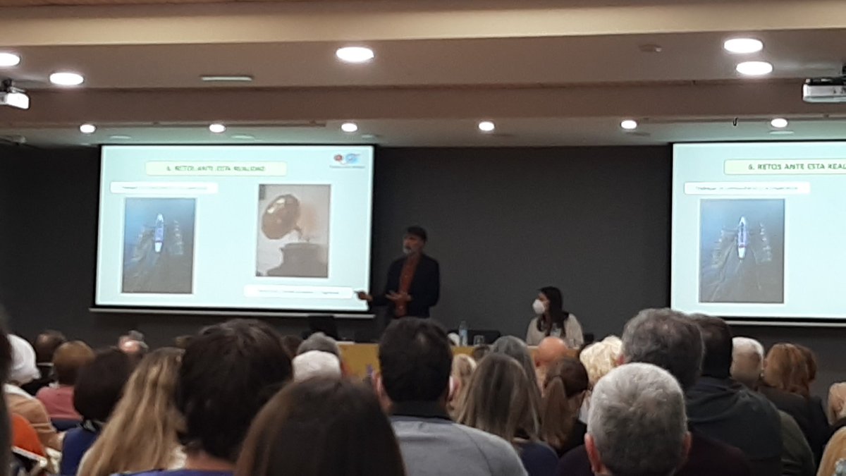 3Salome's tweet photo. Después de la fotografia que nos han mostrado en la presentación del Informe Foessa de la CV. Como ciudadanía  tenemos retos como facilitar a "l@s vecin@s" del primero escaleras como el derecho a la vivienda, empleo...#60AñosCerca #AquiLateUnCorazón https://t.co/26JIbSQGZ6