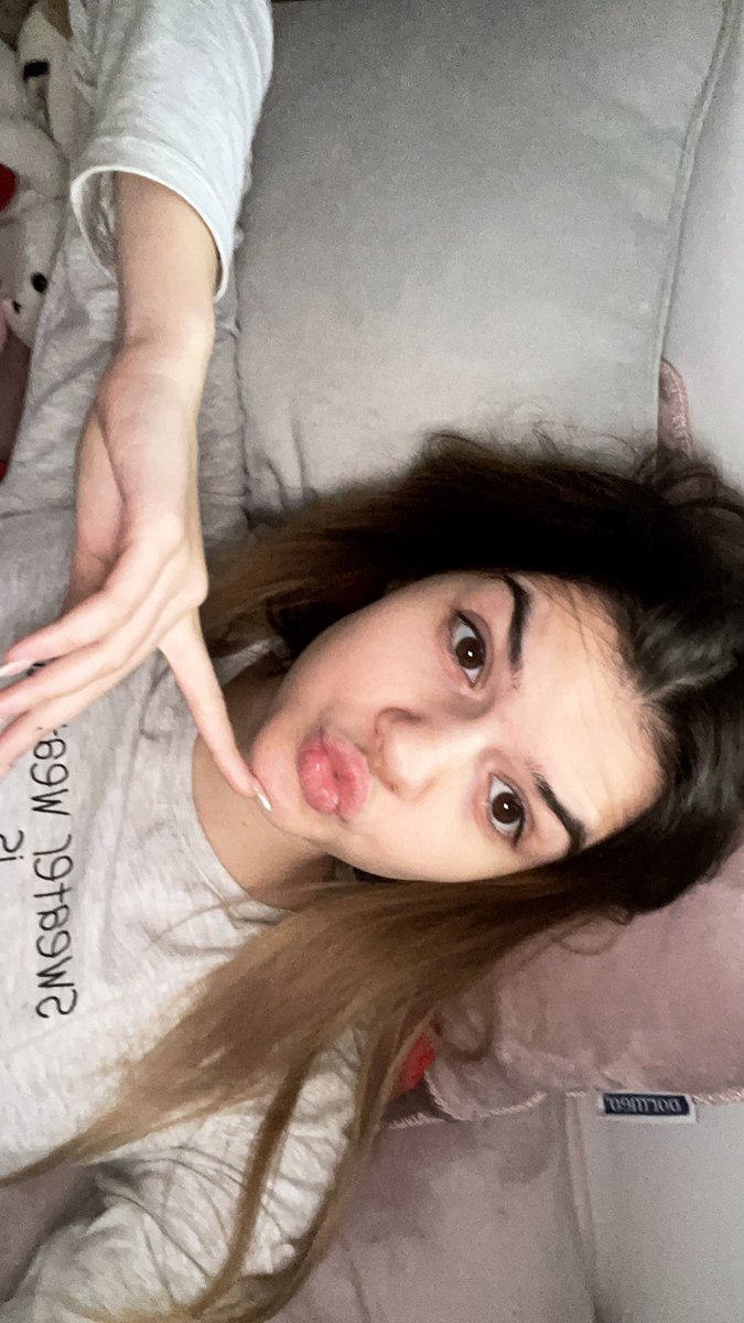 _victoria_gr's tweet photo. Здравейте хора ! Как сте днес ?😌 https://t.co/IMjUbJZ4FO