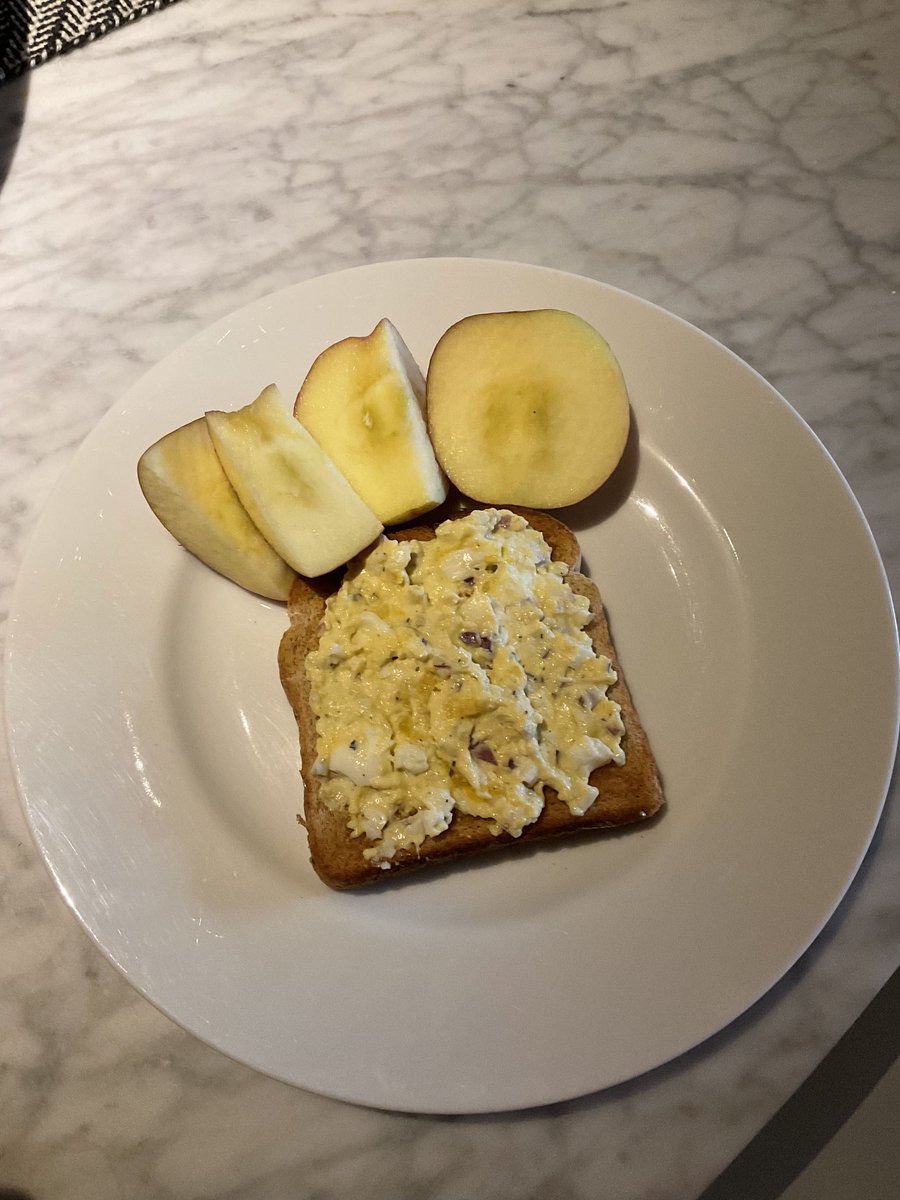 ElspethDCMcKay's tweet photo. Lunch is a tower of egg salad,tuna & cheese sandwiches,breakfast on the #OCH24 challenge.Many youth have to live on $24 https://t.co/qfnObSaJdB insecurity can lead to mental health & physical challenges.@ochottawa @KnifewearYOW @purekitchenott https://t.co/e0KDej4vDp