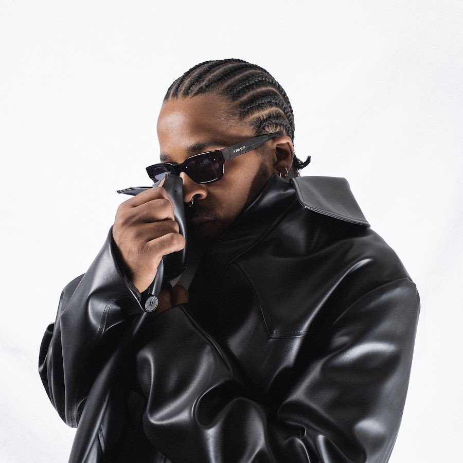 chefbraden's tweet photo. Does @AziziGibson need a @EXOHAPEGANG??? ๐ฆ๐
#exodushape #azukihape #EXOHAPE https://t.co/zLb1LROJNr