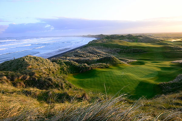 A links course like no other. 🏌 Featuring enthralling sea views, soft underfoot grass pathways, and epic stretches of sand dunes, the stunning course at @TrumpDoonbeg is Designed to Captivate.