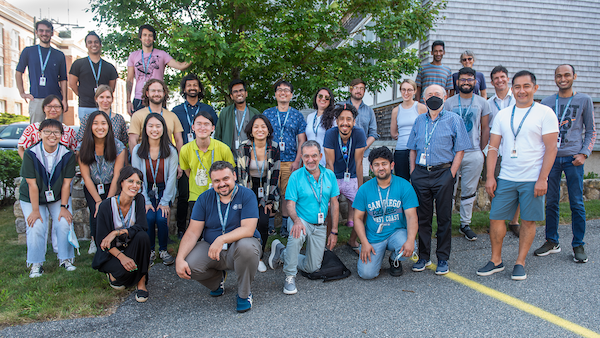 𝐀𝐏𝐏𝐋𝐈𝐂𝐀𝐓𝐈𝐎𝐍 𝐃𝐄𝐀𝐃𝐋𝐈𝐍𝐄 𝐀𝐏𝐑 𝟏𝟏!

𝘽𝙧𝙖𝙞𝙣𝙨, 𝙈𝙞𝙣𝙙𝙨 𝙖𝙣𝙙 𝙈𝙖𝙘𝙝𝙞𝙣𝙚𝙨 𝙎𝙪𝙢𝙢𝙚𝙧 𝘾𝙤𝙪𝙧𝙨𝙚 2022
Aug 4-25 @ MBL Woods Hole, MA

Intensive 3-week course for adv students, "deep end" into to the problem of intelligence.

cbmm.mit.edu/summer-school/…