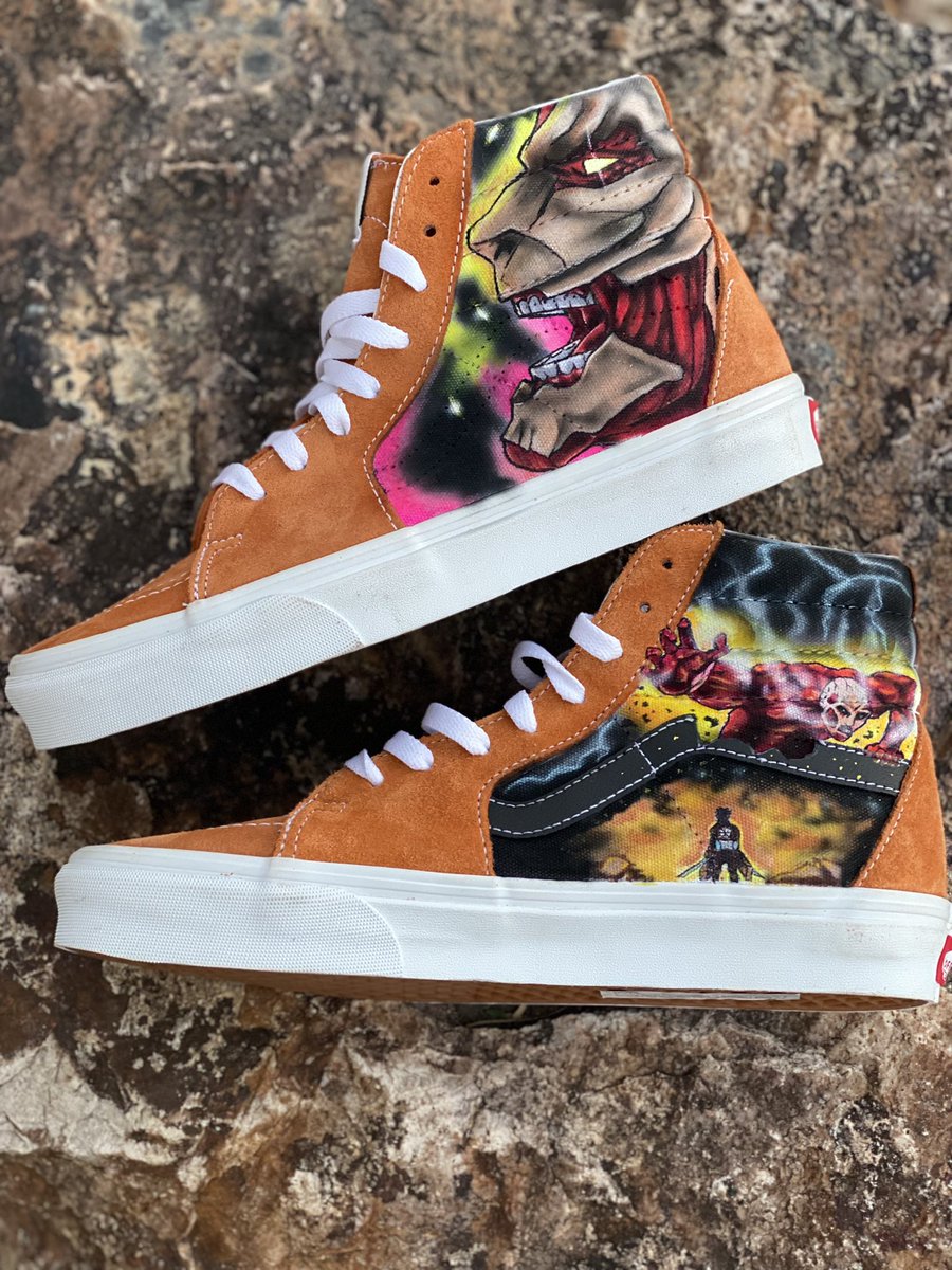BrotisticCustom's tweet photo. AOT Cutstom vans I did taking new orders as well #AttackOnTitan #AttackonTitanFinalSeason #aot https://t.co/AS3T4yj9ut