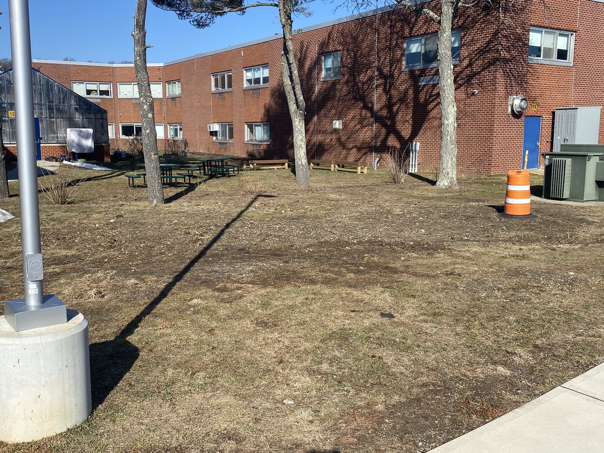 NativeEcoNHS's tweet photo. Let’s turn this space into a #pocketprairie! This full sun, south facing location could use some native flowers, shrubs & grasses. What #nativeplants & #wildflowers do you think should go here?? #bringonthebutterflies #nativegardens #rewilding #restorenature #prairie #LongIsland https://t.co/rzYIDYa8R0