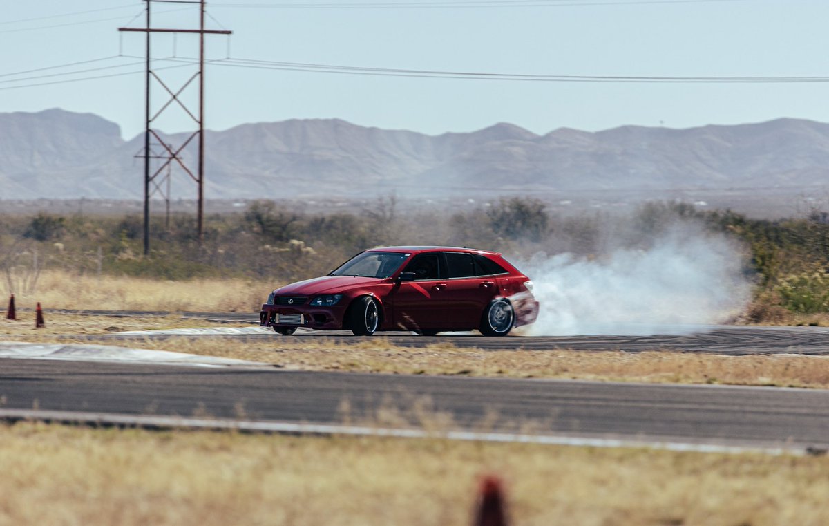 BoxyShazam's tweet photo. God I love car https://t.co/na240FigVi