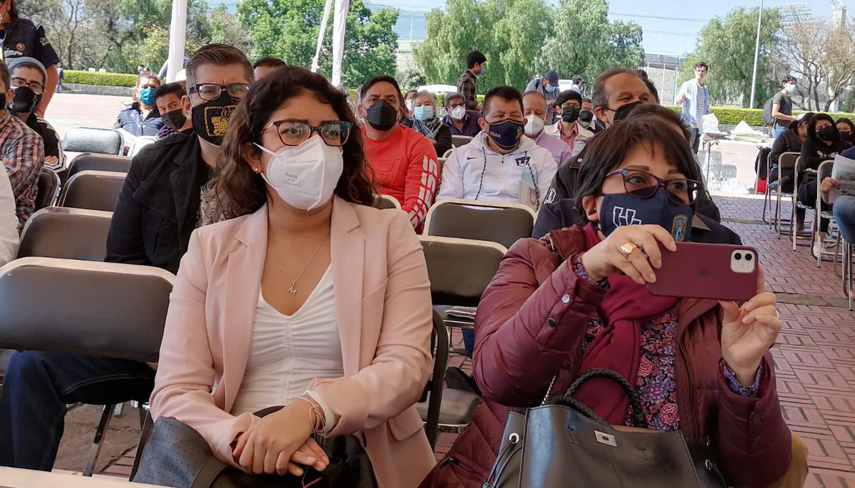 ALEIDAALAVEZ's tweet photo. Muy honrada de estar en @unam, mi alma mater acompañando al @Frente_NREmx y al @stunam a su asamblea Informativa; llamamos al patriotismo y nacionalismo  de tod@s l@s diputad@s de la @Mx_Diputados para que apoyen la #ReformaEléctrica y evitar el desmantelamiento de CFE. https://t.co/gbP8uFArkW