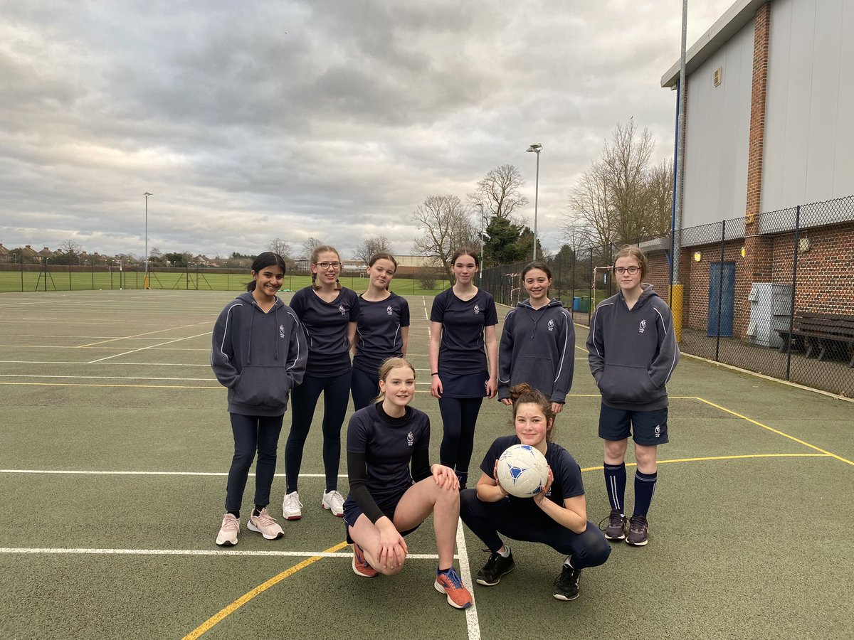 TeamAHSPE's tweet photo. 8A Netball team before their awesome win over Thornton yesterday #teamahs #netball #teamies https://t.co/fVoFJhWP87
