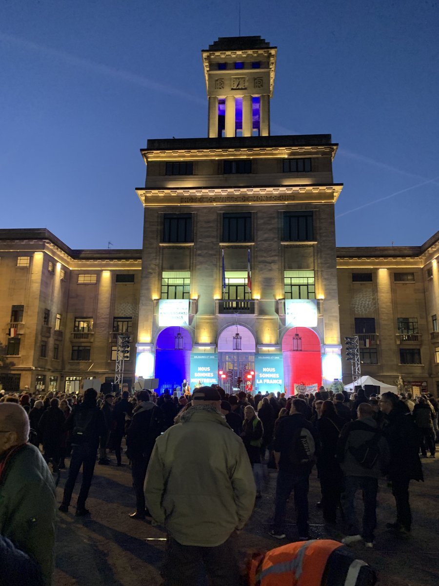 PatriceBessac's tweet photo. « La République nous appelle. Amis, citoyen-ne-s, tout dépend de nous. Il est temps de relever la tête. La France n’est pas une nation ethnique, ni religieuse. Nous sommes une nation républicaine. La République existe par la volonté de chacune et de chacun. » #Montreuil https://t.co/j4uKgDnsA6