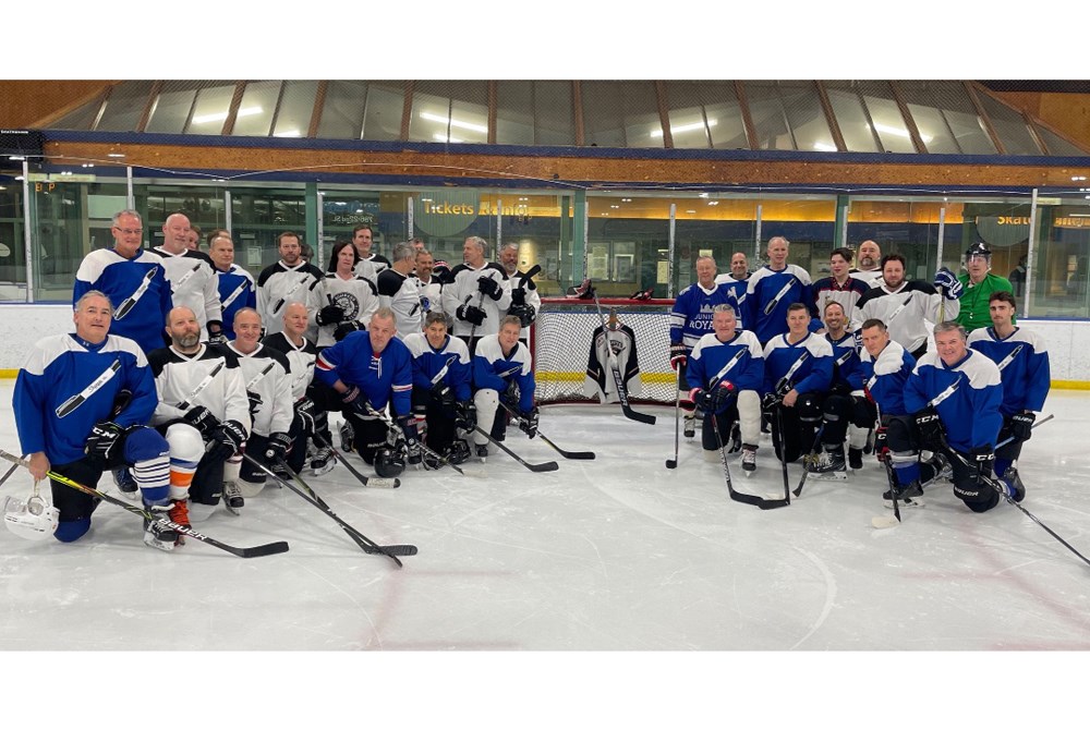 Honouring 'Sharpie': Hockey players set up fund in memory of West Van couple killed in tree fall accident dlvr.it/SJh4D2