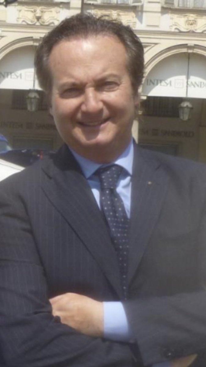 massimoguerrini's tweet photo. Chi parla di incompatibilità tra ruoli istituzionali e di prestigio, dovrebbe invece pensare alla vera incompatibilità, quella tra ruoli importanti e l’incompetenza. Allora si, in quel caso ce ne è molta. https://t.co/I42OuiBPeF