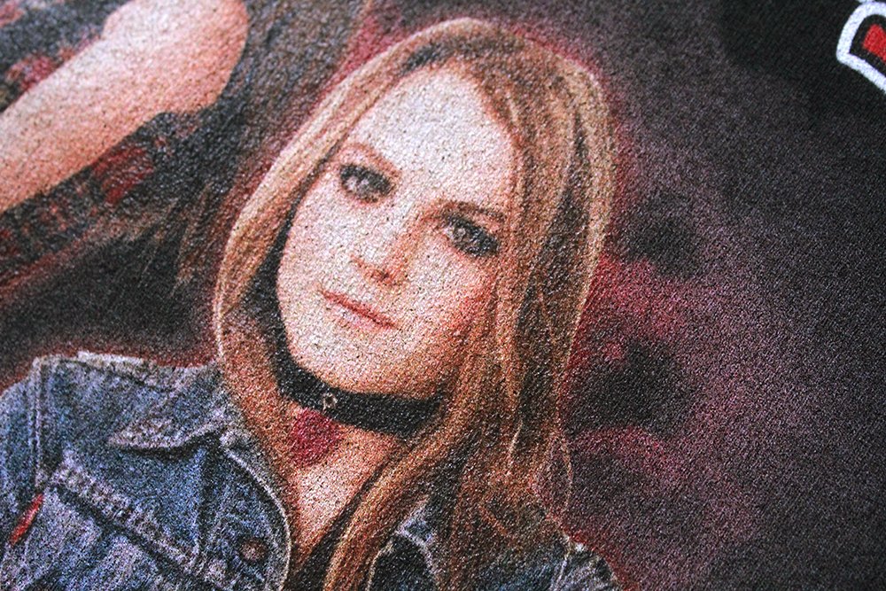 savelohan's tweet photo. 💜💜https://t.co/7Z9M5nfj51 #collab55 #freakyfriday #lindsaylohan #90s #camiseta https://t.co/uP0JhtDdca
