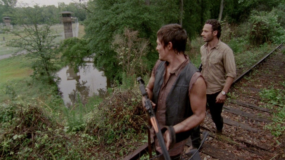 WalkingCaps's tweet photo. 03x01, Seed (2012, The Walking Dead) https://t.co/GypMGiVqhk
