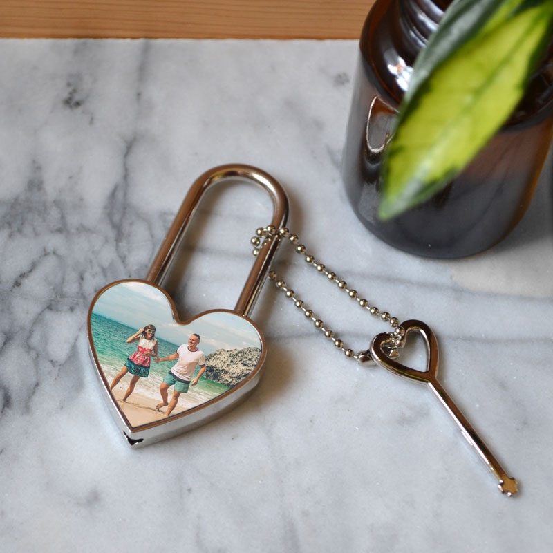AlwaysPersonal's tweet image. Let someone know they hold the key to your heart with a quirky photo padlock! 

alwayspersonal.co.uk/products/perso…
