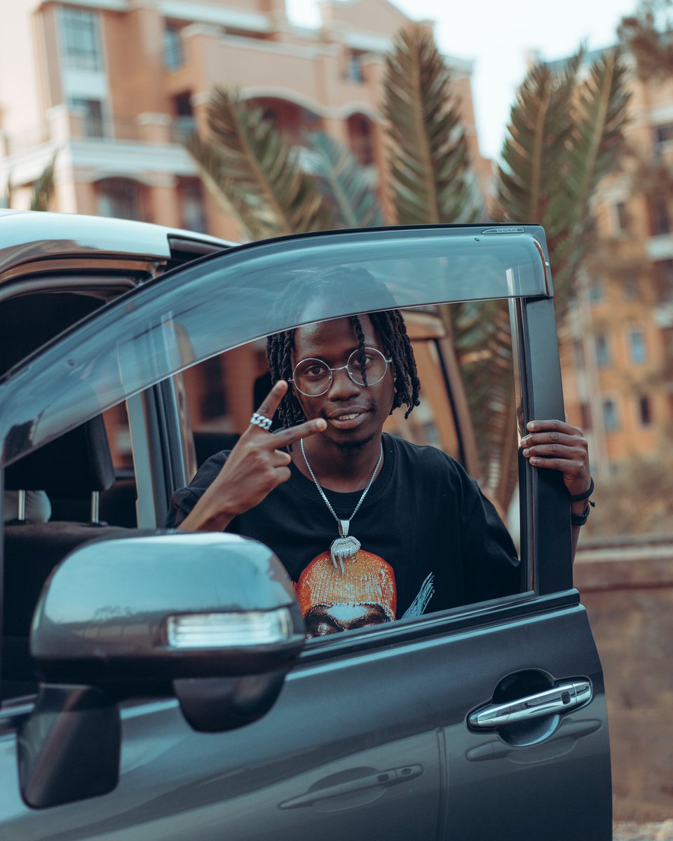 We give thanks ✊🏿👊👌🙏🏿

For the support so far 

Go check out #BeerVideo link in Bio 🔥🌊🌊🍺🍻