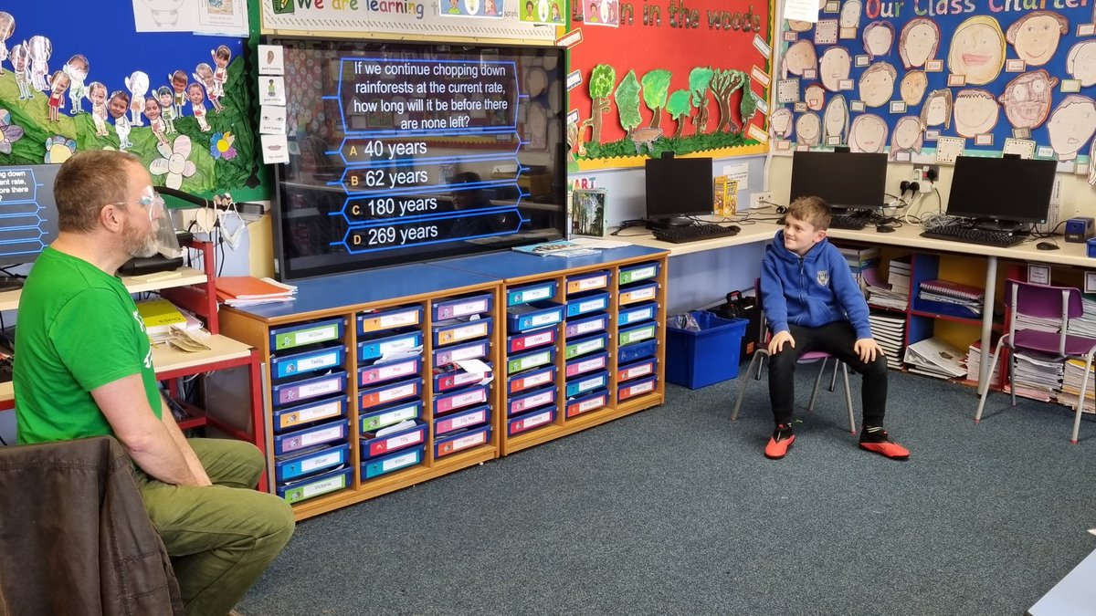 marys_rc's tweet photo. Thank you so much to the amazing Nigel from @sizeofwales for Blwyddyn Tri's fantastic workshop learning about the importance of protecting our rainforests.
#livingsustainably #caringforourenvironment https://t.co/tRGpXv6IXr