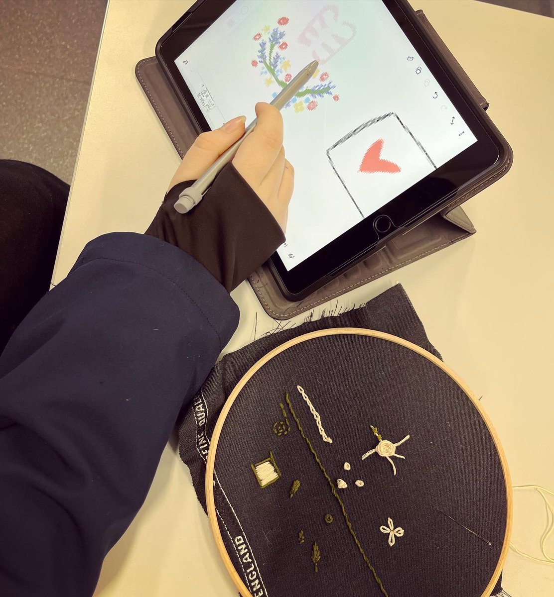 TheHomeEcHub's tweet photo. Second years reached the halfway point with CBA 1 this week. Here’s a sneak peak of what’s yet to come 🤩🪡🧵

#homeeconomics #homeec #creativetextile #thinkingoutsidethebox #sustainability #sustainablefashion https://t.co/Tm2Gf9qzT6