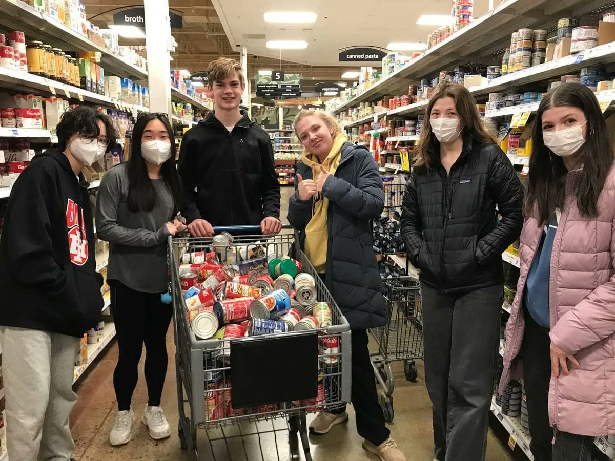 IH_Church's tweet photo. It's a bird! It's a plane! No-- it's SOUP.
Just soup. 🥘🥄😋
We've extended our #SuperBowl canned soup drive until February 13th because of the bad weather last week! Bring your soup in to Indian Hill Church to benefit InterParish Ministry! Come drop off your soup, y'all! https://t.co/ezBTsX8qSR