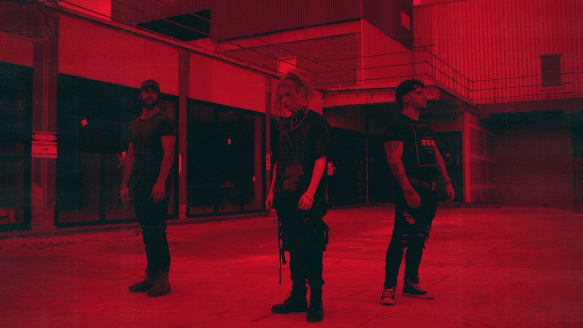 tracesband's tweet photo. Ryan and Isaiah have symptoms, they're getting tested but have to skip Bris + Gong. We dont have time to sort fill ins so we're going to piss off boomers and have Jack play all the electronic songs
Backing Tracks - ✅
Autotune - ✅
It's time to enrage the boomer bends gang https://t.co/qRJ80SWgnq