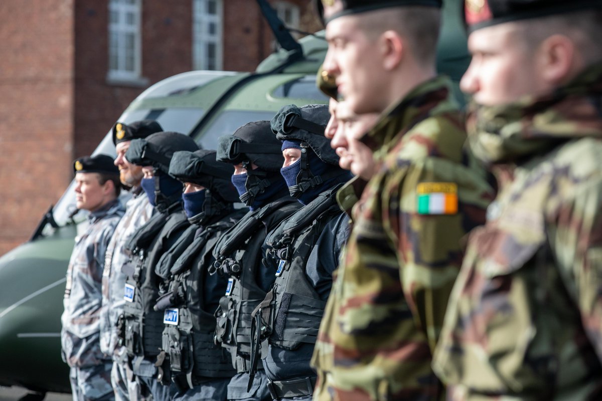 The Report of the Commission on the Defence Force was was published &amp; launched today in the Defence Forces Training Centre. 

Photos from the launch are available 👇

flickr.com/photos/dfmagaz…