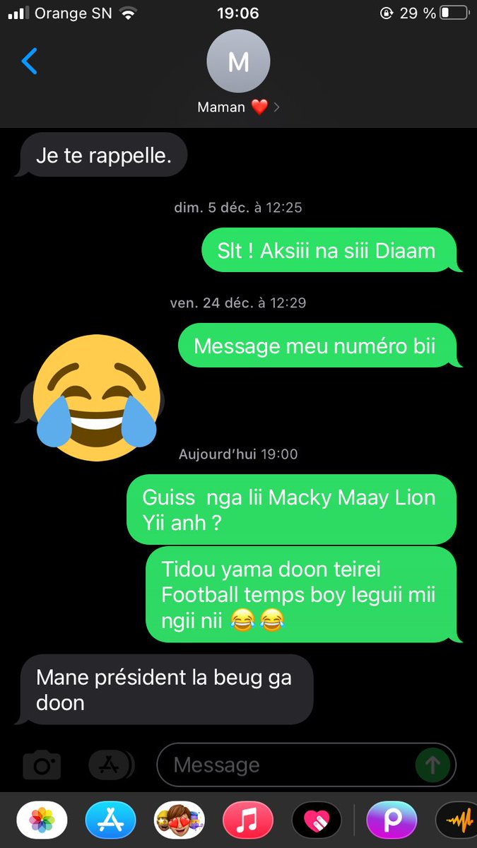 Mouha_Curry's tweet photo. Ma mère quelle crack 😂😂😂😭 https://t.co/EtRGCI3Xl3