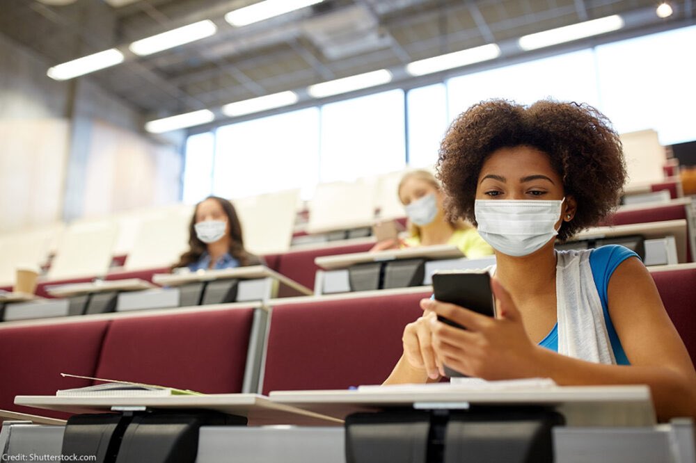 ProvostKSG's tweet photo. To the Beach community, our campus will continue to reflect guidance from Los Angeles County and Long Beach departments of public health as well as CalOSHA regarding mask mandates. Masks will remain a requirement for all members of our community while indoors. https://t.co/sCrsBgXNja